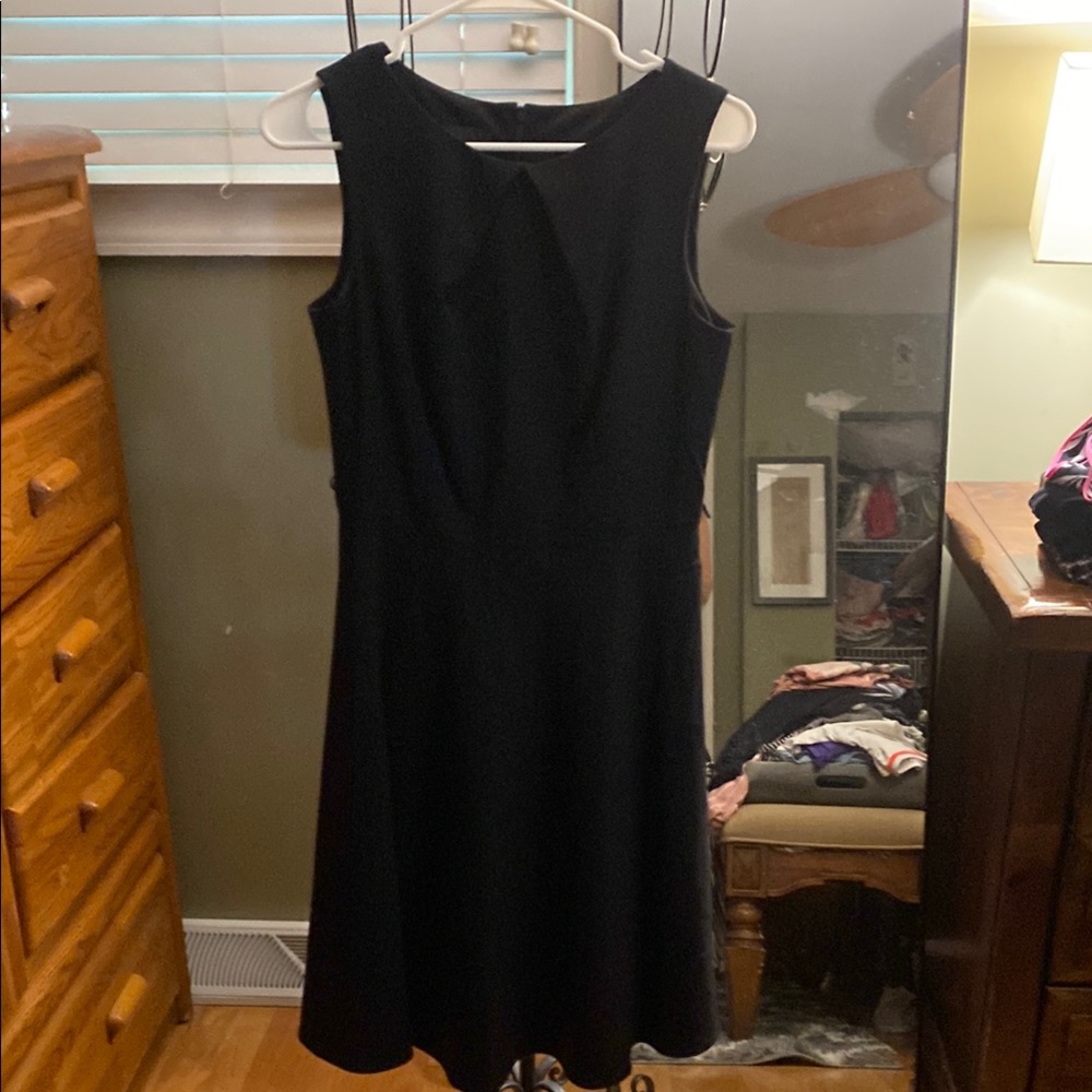 Elegant Black Sleeveless Dress